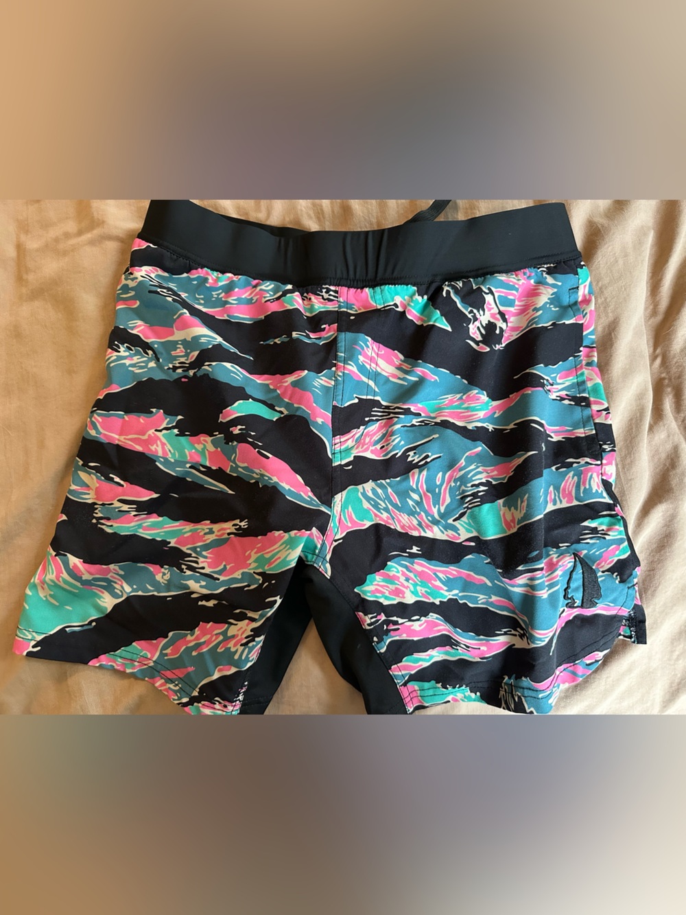 Mans Large Tachuntfish Retro Tiger Athletic Shorts